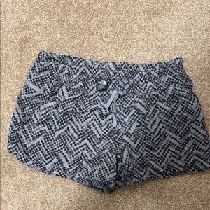 The North Face Black & Gray Zigzag Women's Athletic Shorts